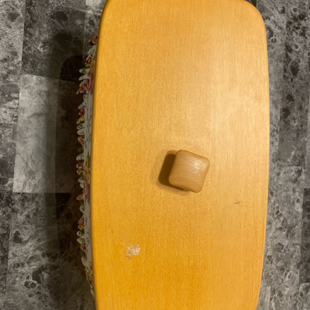 Wooden Box Longaberger basket 2 liners 13x6x6 Great condition